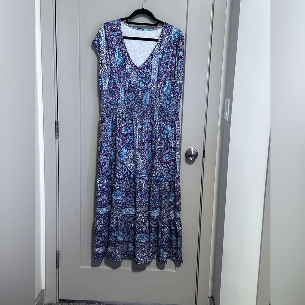 *Elegant Blue and Purple Patterned Dress